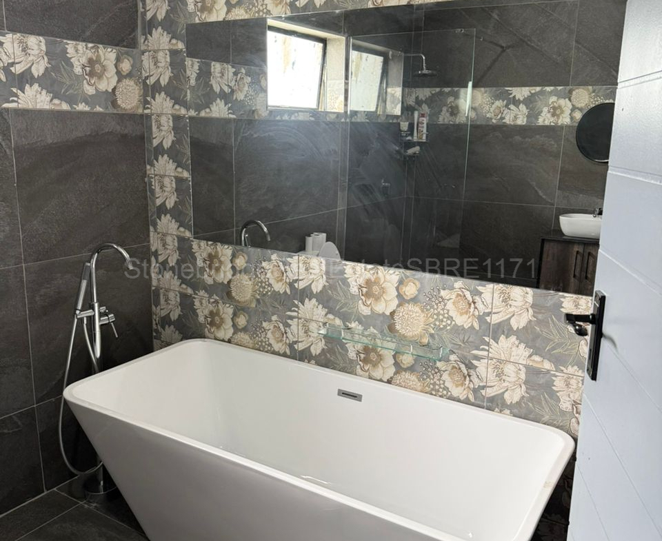 Modern 3 Bedroomed Townhouse in Burnside for sale