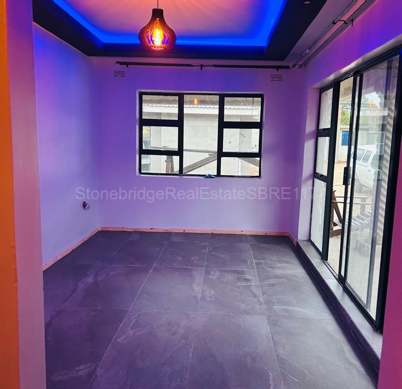 Modern 3 Bedroomed Townhouse in Burnside for sale