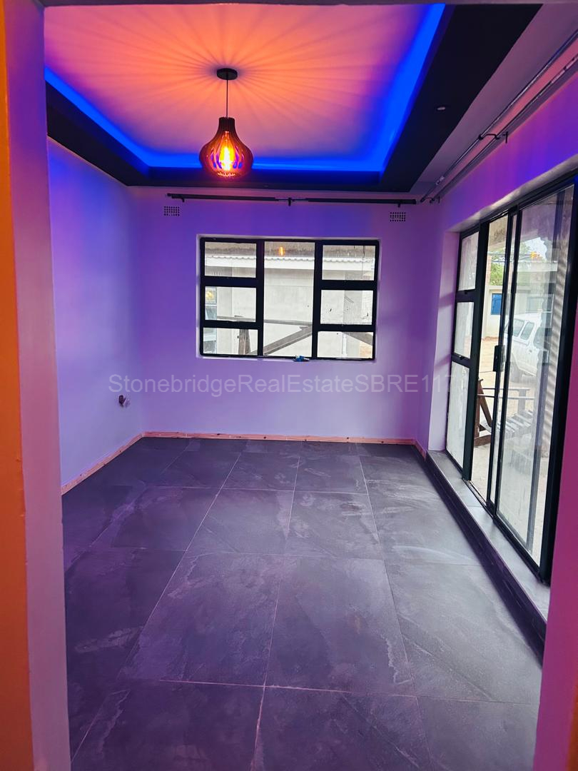 WhatsApp Image 2026-04-28 at 02.00.55555557 Modern 3 Bedroomed Townhouse in Burnside for sale