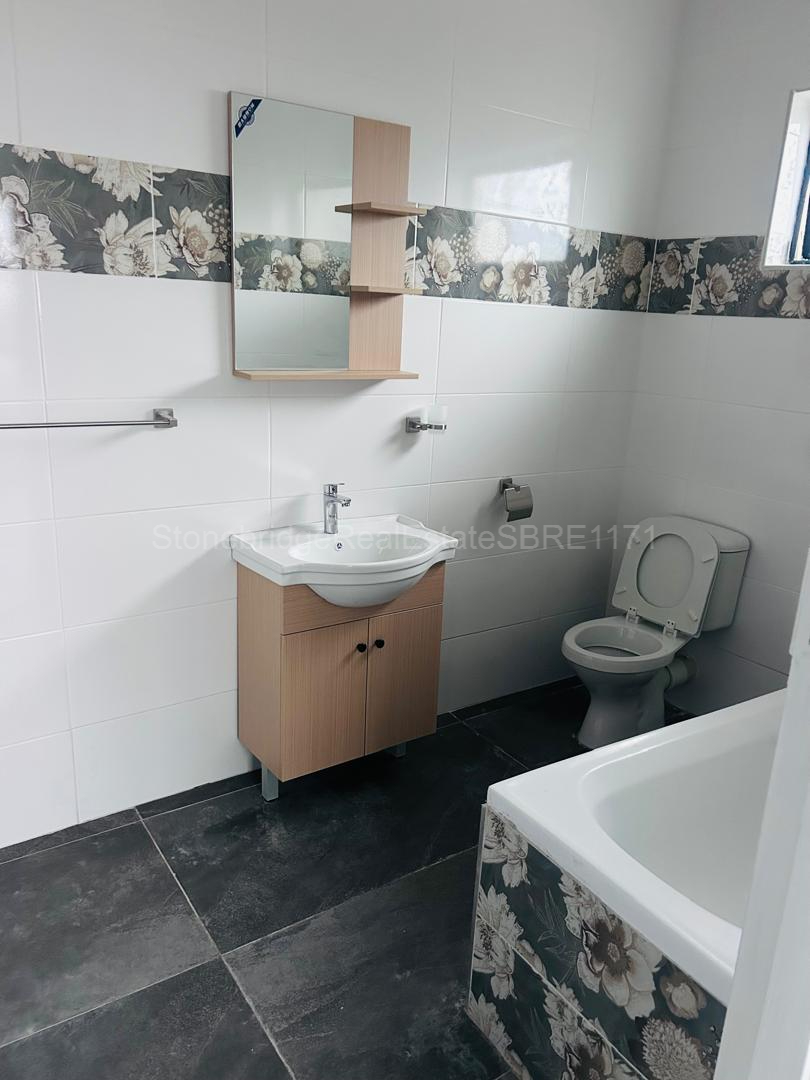 WhatsApp Image 2026-04-28 at 02.00.56 Modern 3 Bedroomed Townhouse in Burnside for sale