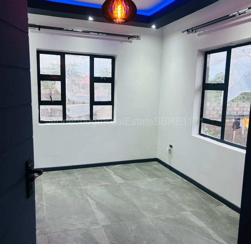 Modern 3 Bedroomed Townhouse in Burnside for sale