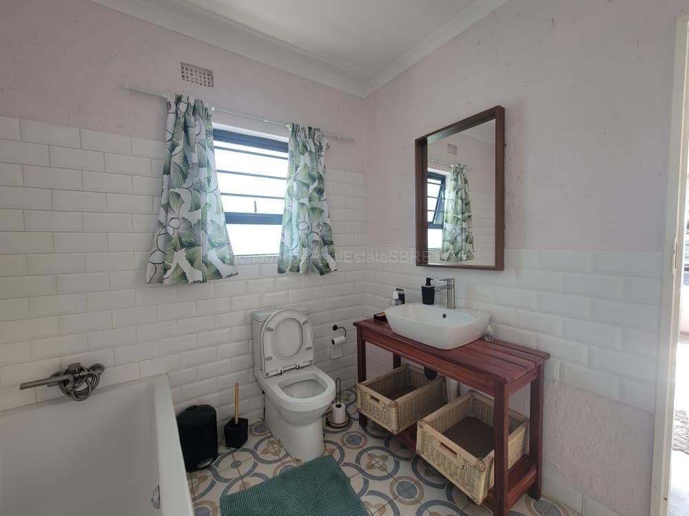 Douglasdale Multi-Structure Investment Opportunity