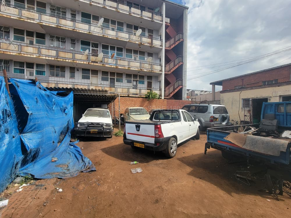 Prime Commercial Bulawayo CBD Townhouse for sale