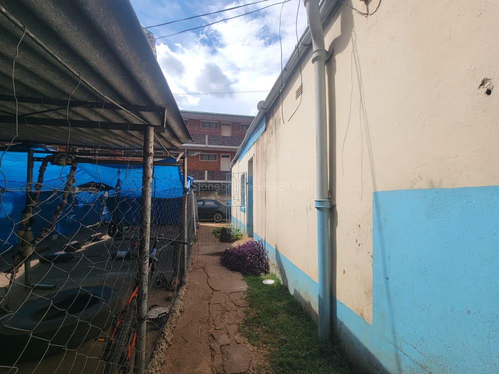 Prime Commercial Bulawayo CBD Townhouse for sale