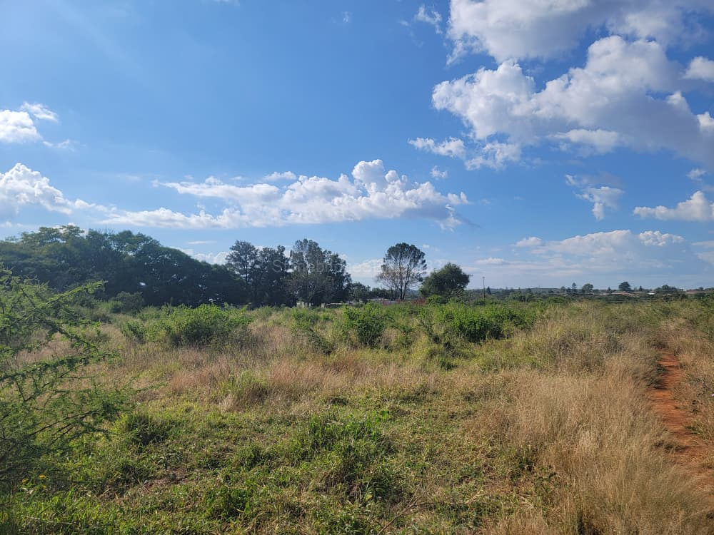 2 Acre Stand in Riverside for sale