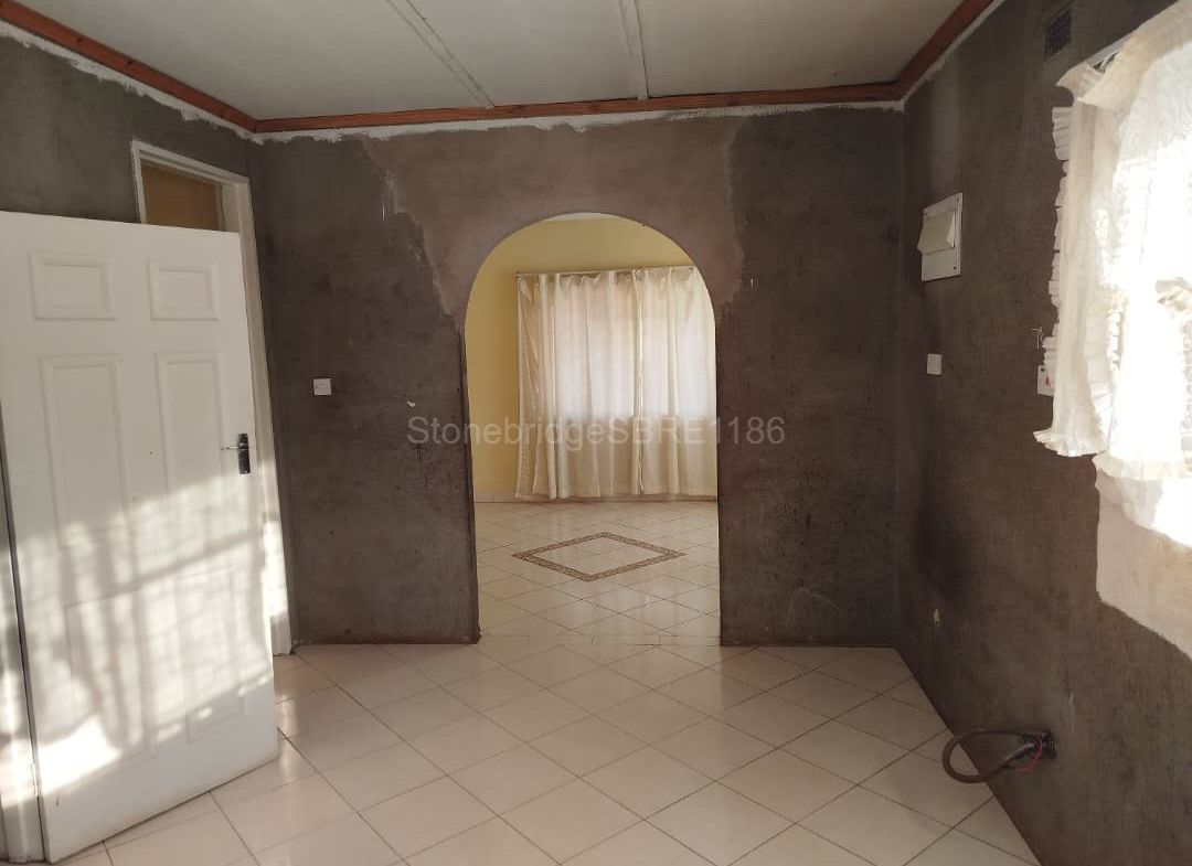 4 Bedroomed House in Mahatshula for sale