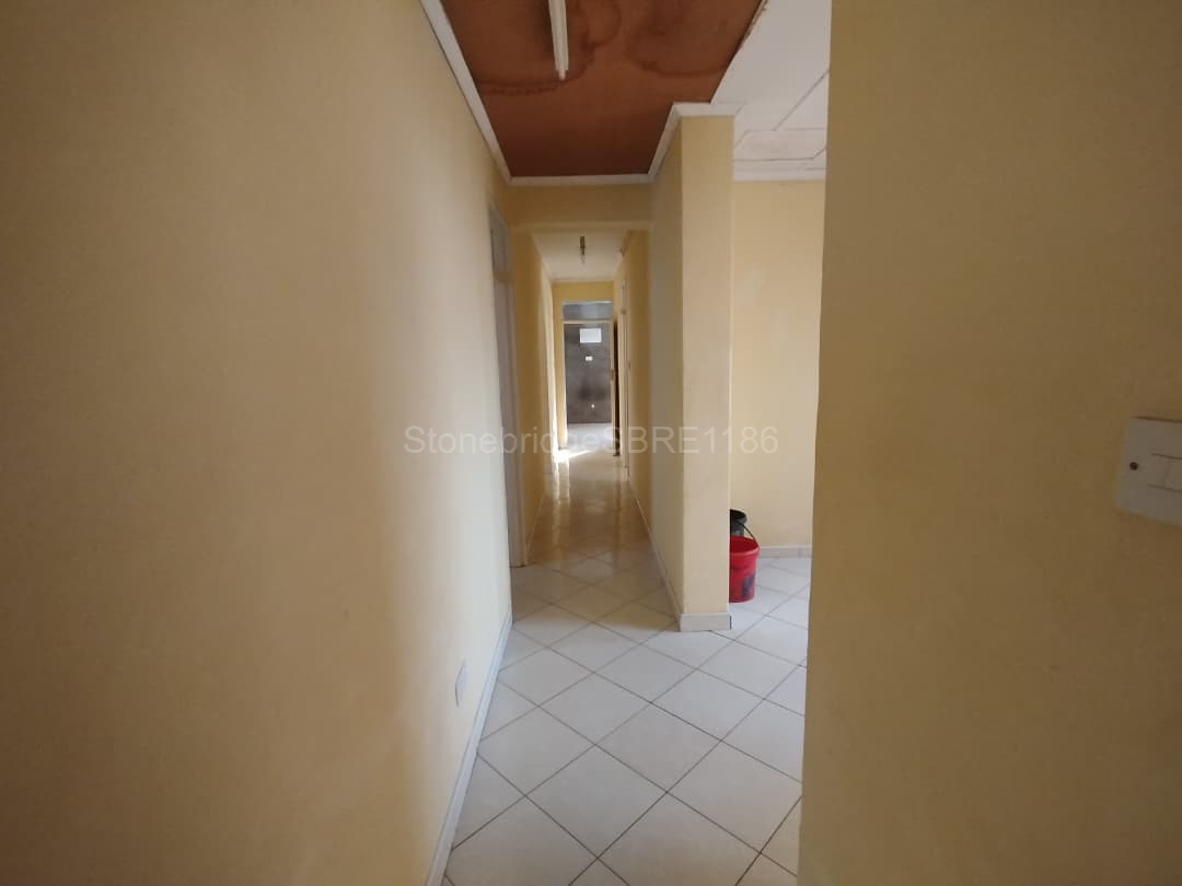 WhatsApp Image 2026-05-11 at 11.09.59 4 Bedroomed House in Mahatshula for sale