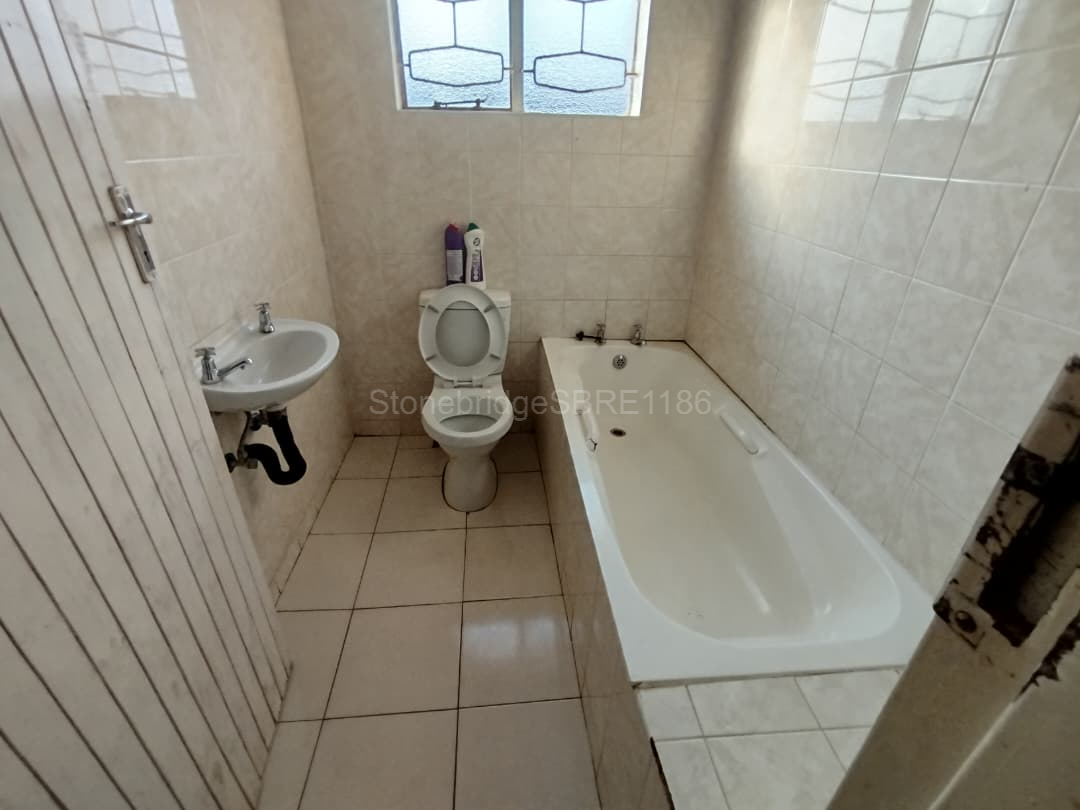 WhatsApp Image 2026-05-11 at 11.09.5yg9 4 Bedroomed House in Mahatshula for sale