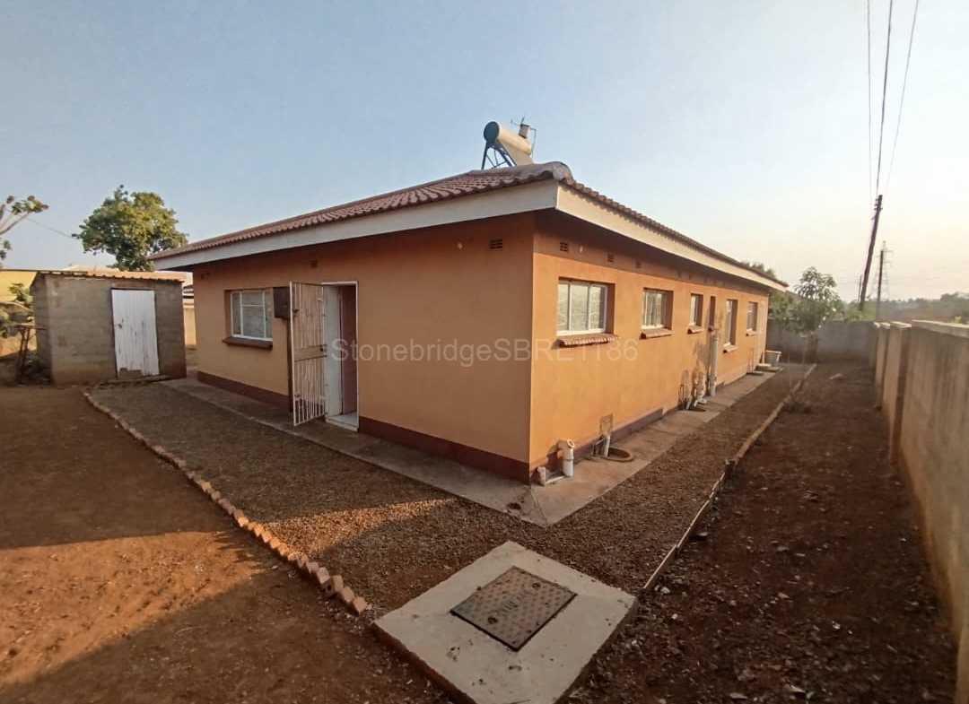 4 Bedroomed House in Mahatshula for sale