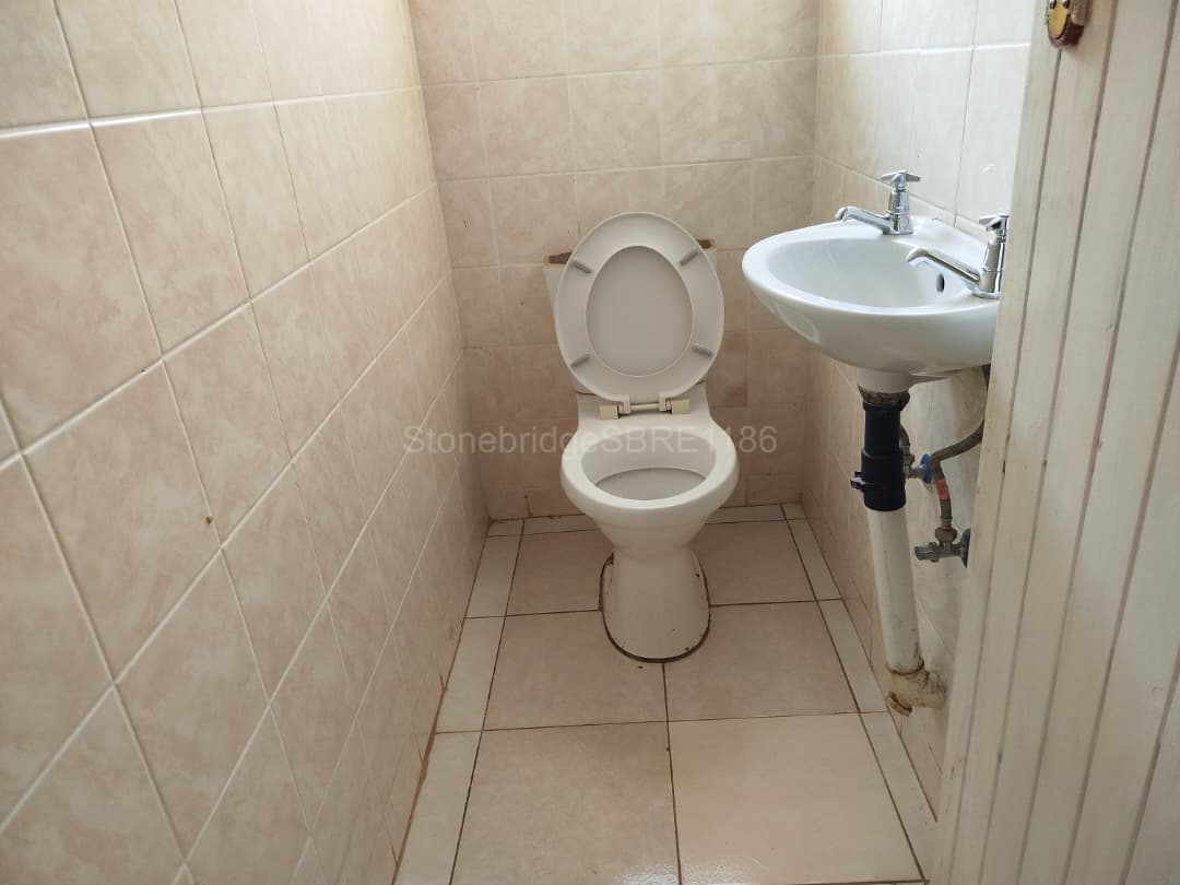 WhatsApp Image 2026-05-11 at 11.10.01 4 Bedroomed House in Mahatshula for sale