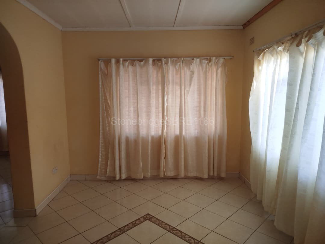 WhatsApp Image 2026-05-11 at 11.10.0t2 4 Bedroomed House in Mahatshula for sale