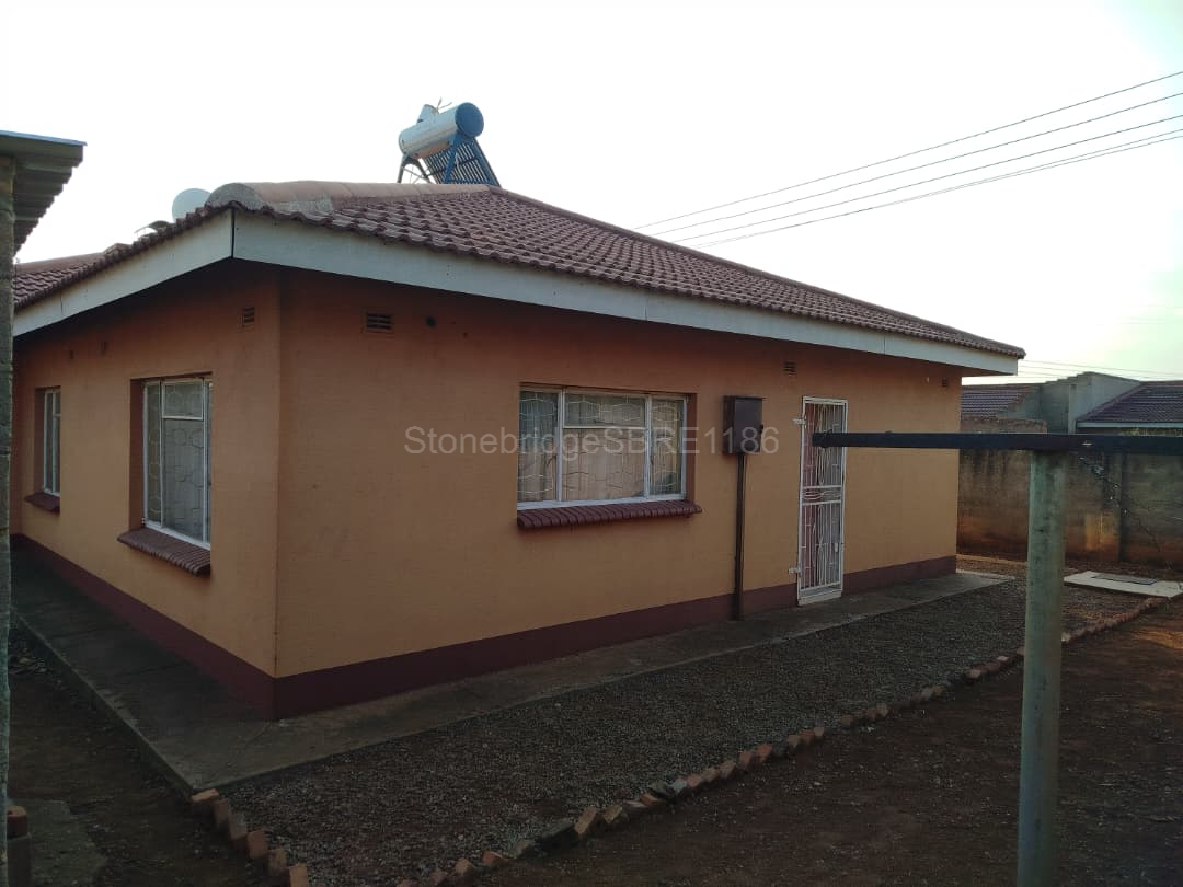 WhatsApp Image 2026-05-11 at j 4 Bedroomed House in Mahatshula for sale