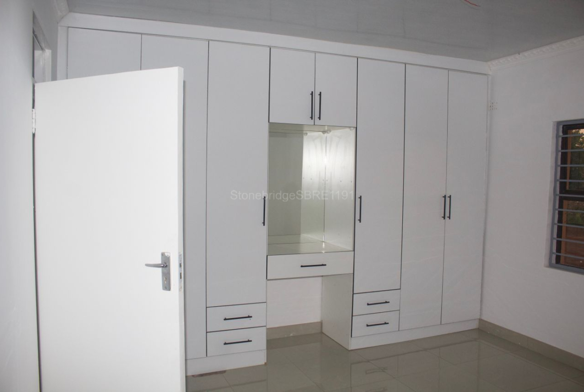 4 Bedroomed House in Edlamini for sale