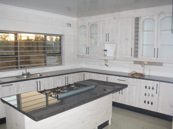 4 Bedroomed House in Edlamini for sale