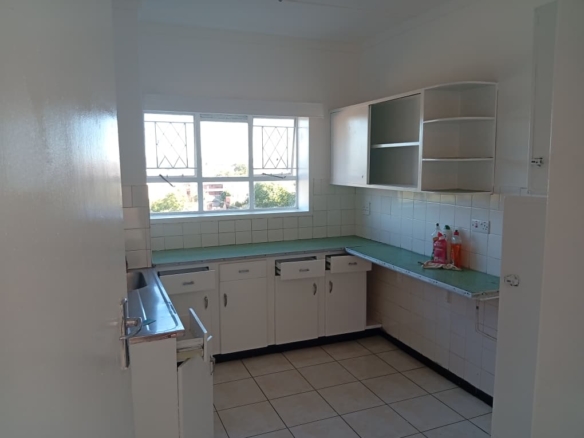 1 Bedroom Flat in Bulawayo CBd to rent