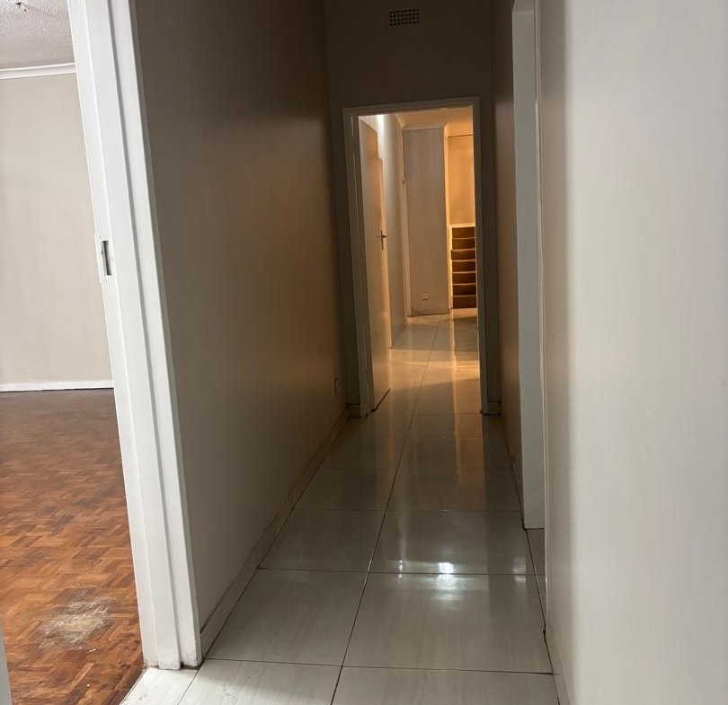 Double Storey House in Highlands Harare to rent
