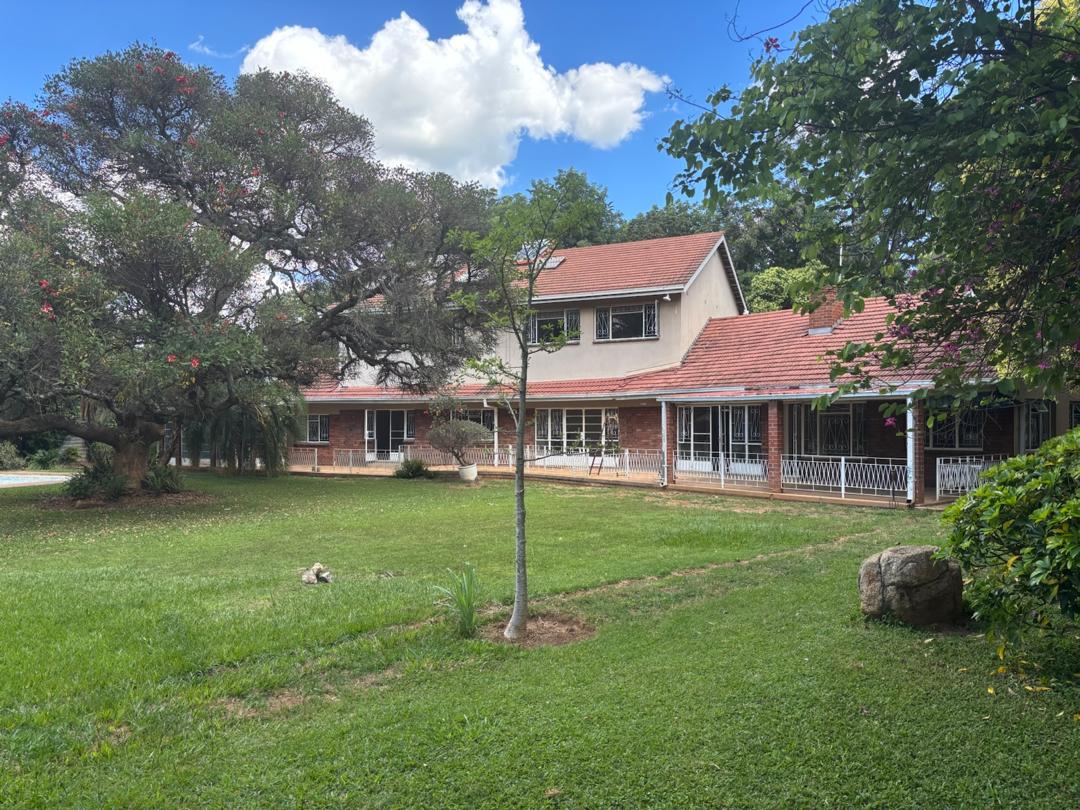 WhatsApp Image 2026-05-21 at 11.38.59 Double Storey House in Highlands Harare to rent