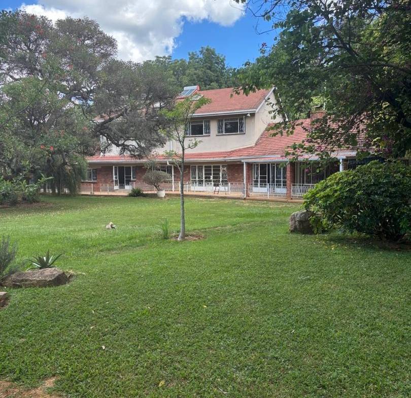 Double Storey House in Highlands Harare to rent