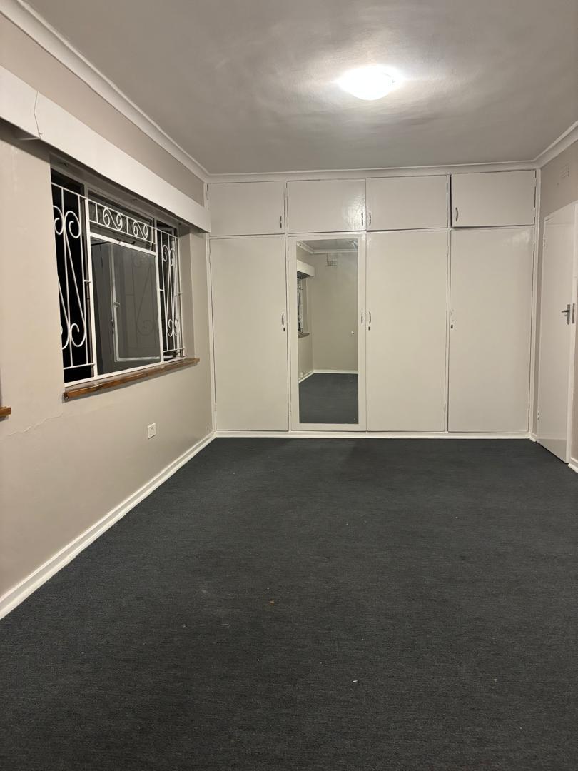 llllllllllllllllllll Double Storey House in Highlands Harare to rent