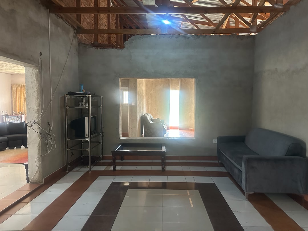 6 Bedroomed House in Burnside for sale