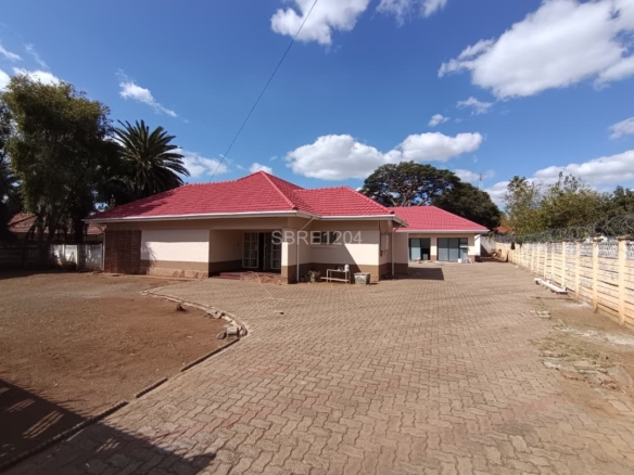 Residential property in Northend for sale