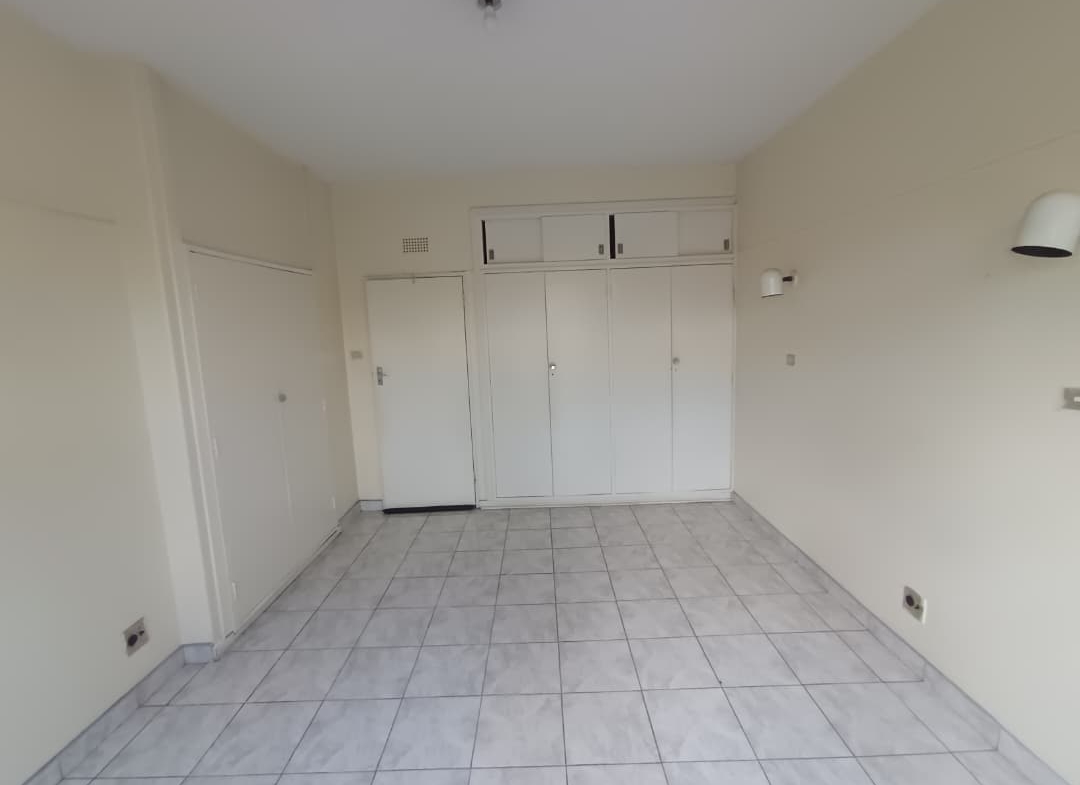 2 Bedroom Flat in Bulawayo CBD to rent