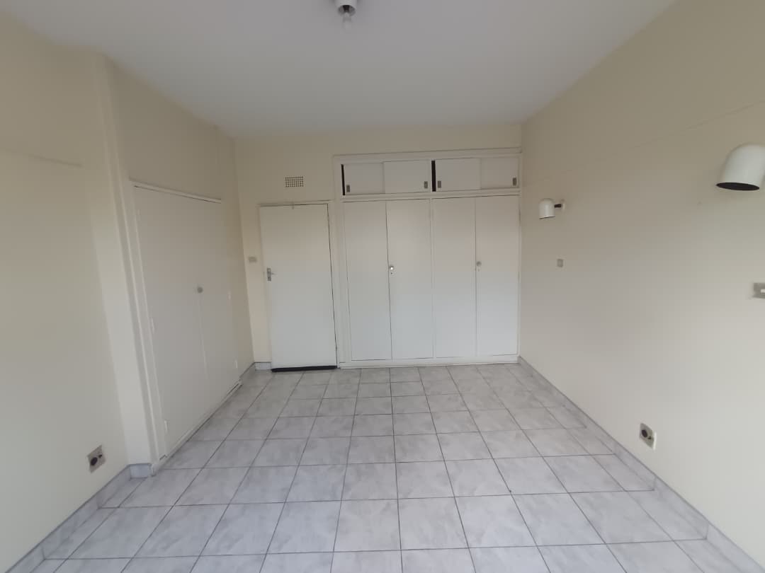 2 Bedroom Flat in Bulawayo CBD to rent