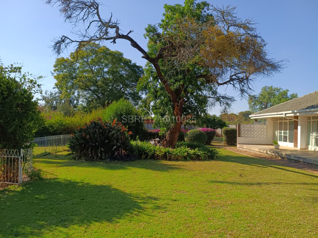 3 Bedroomed House in Hillside for sale