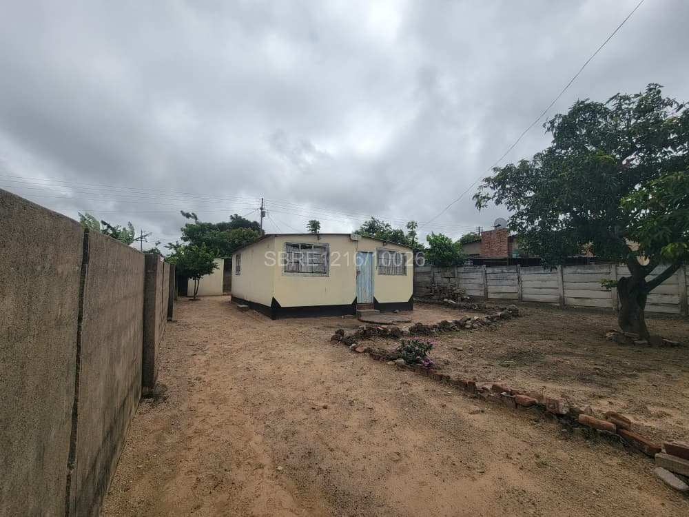 2 Bedroomed house in New Magwegwe for sale