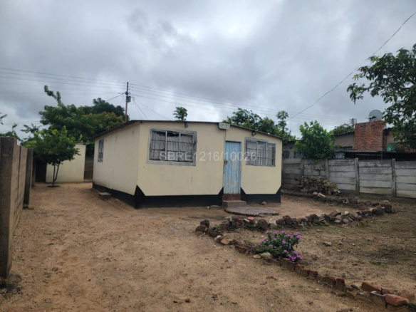 2 Bedroomed house in New Magwegwe for sale