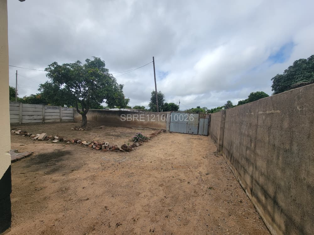 2 Bedroomed house in New Magwegwe for sale