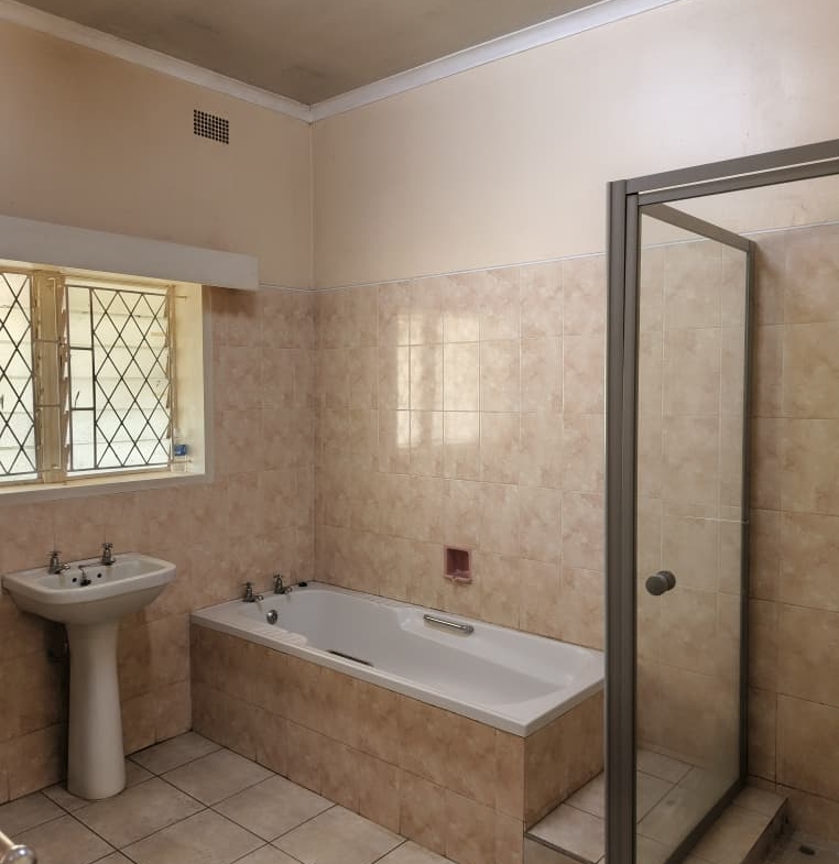 Prime 3 Bedroomed house in Bradfield to rent