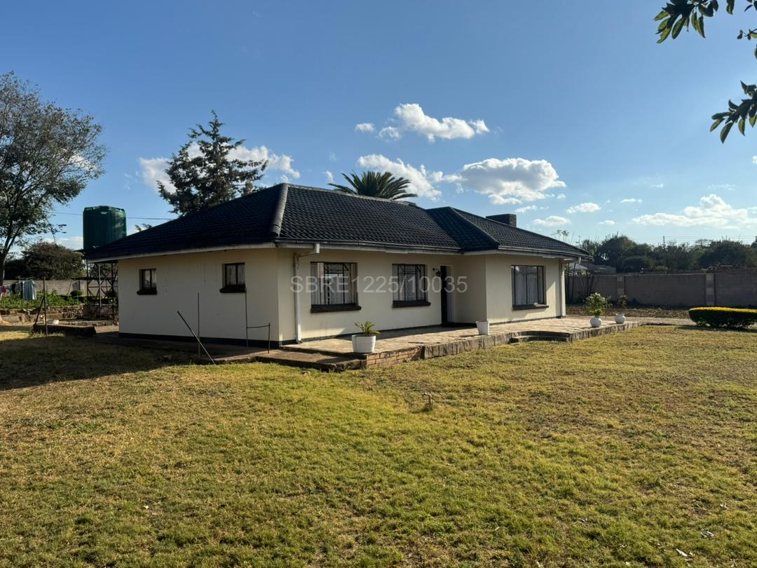 WhatsApp Image 2026-06-22 at 09.17.55 2 Bedroomed house in Manningdale set on an Acre for sale