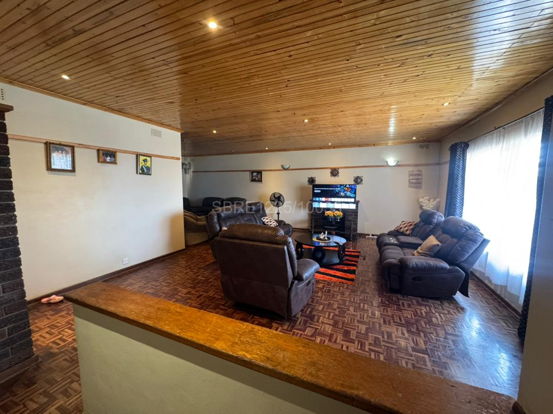 WhatsApp Image 2026-06-22 at 09.18.20 2 Bedroomed house in Manningdale set on an Acre for sale