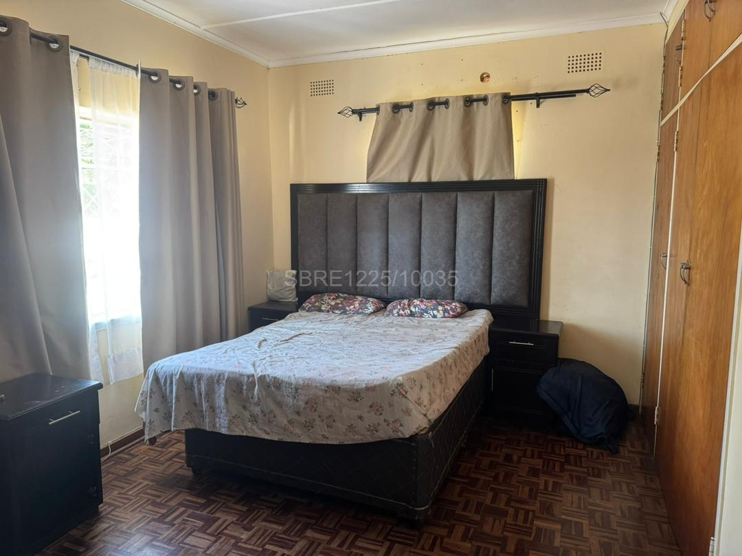 WhatsApp Image 2026-06-22 at 09.18.2T2 2 Bedroomed house in Manningdale set on an Acre for sale