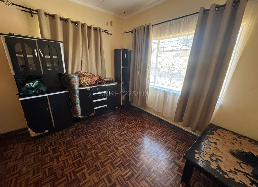 2 Bedroomed house in Manningdale set on an Acre for sale