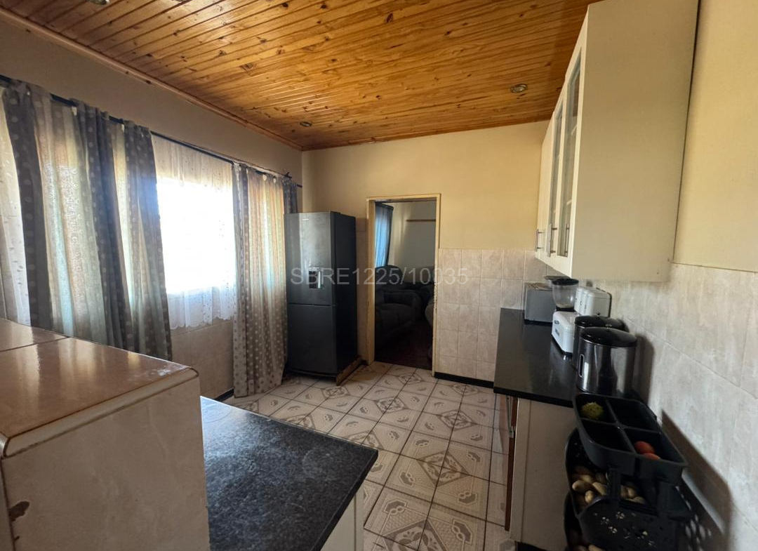 2 Bedroomed house in Manningdale set on an Acre for sale
