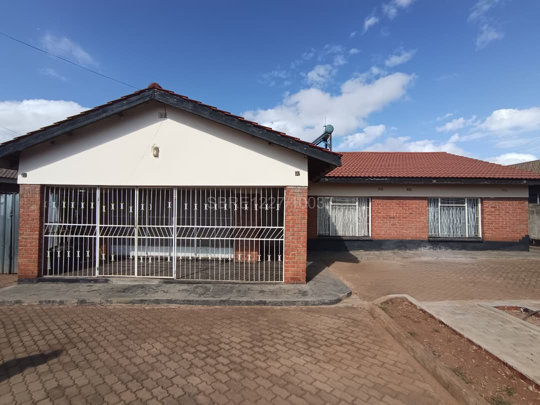 WhatsApp Image 2026-06-22 at 11.34.16 3 Bedroomed House in Mahatshula for sale