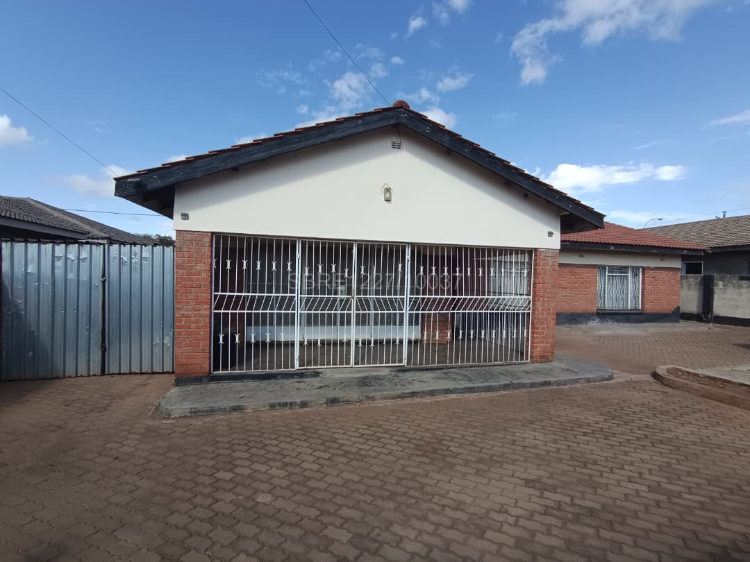 WhatsApp Image 2026-06-22 at 11.34.17 3 Bedroomed House in Mahatshula for sale