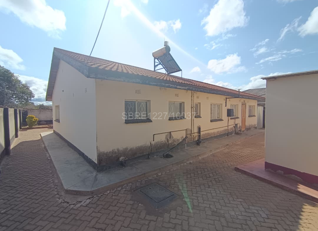 3 Bedroomed House in Mahatshula for sale