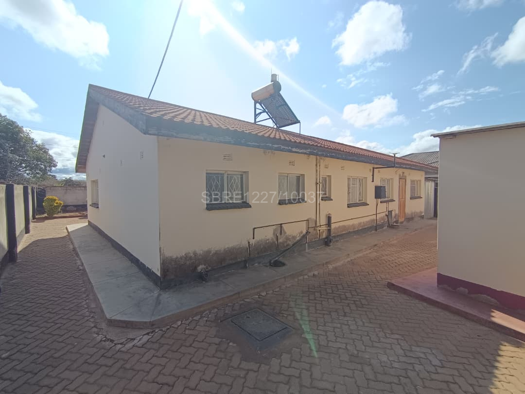 WhatsApp Image 2026-06-22 at 11.34.1gg2 3 Bedroomed House in Mahatshula for sale