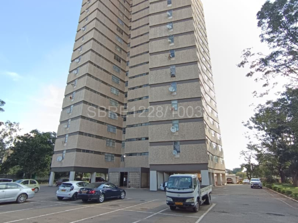 Prime 2 Bedroom flat in Ascot for sale