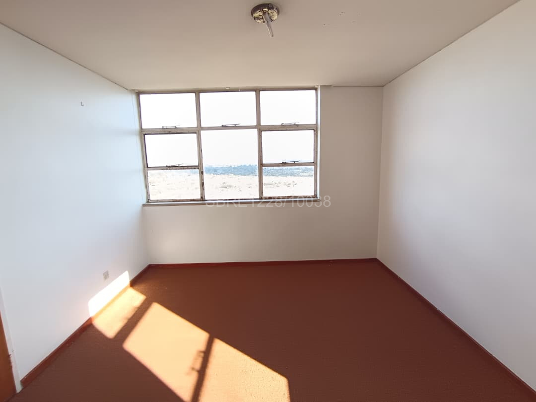 WhatsApp Image 2026-06-22 at 15.50.07 Prime 2 Bedroom flat in Ascot for sale