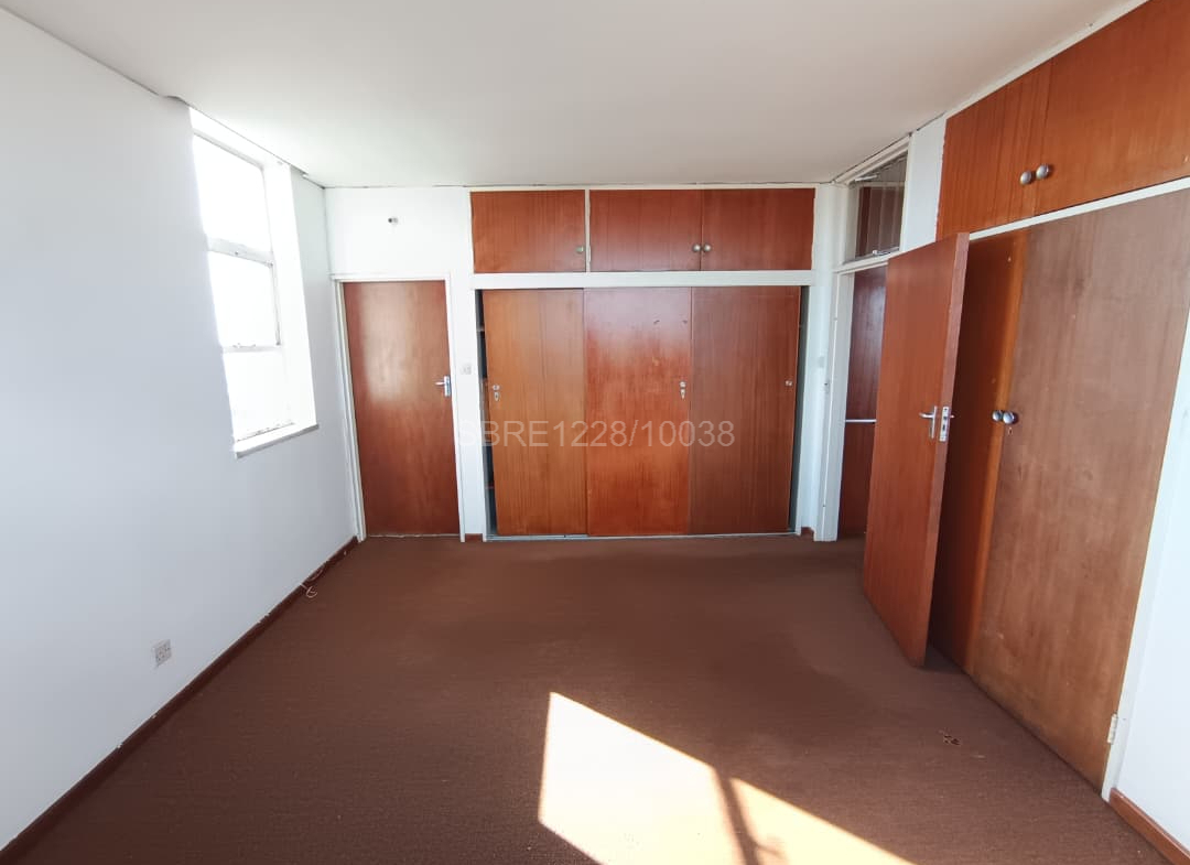 Prime 2 Bedroom flat in Ascot for sale