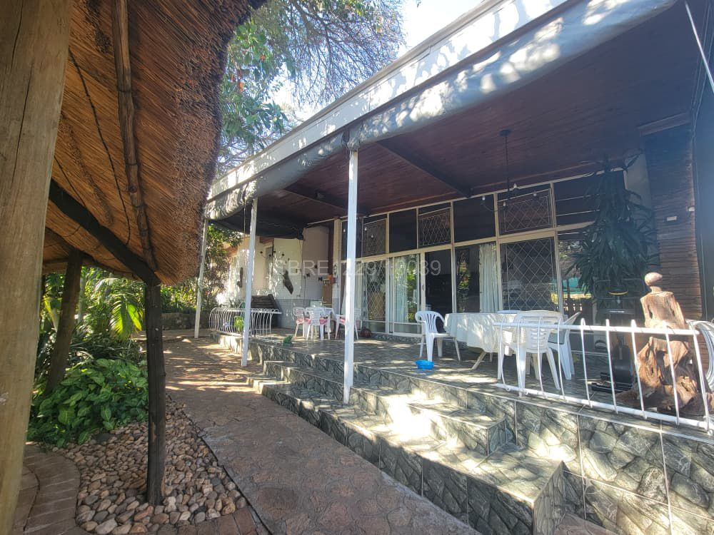 Beautiful 4 bedroomed house in Hillside for sale
