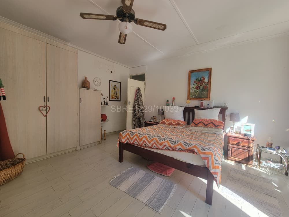 Beautiful 4 bedroomed house in Hillside for sale