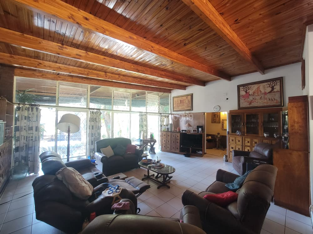 Beautiful 4 bedroomed house in Hillside for sale