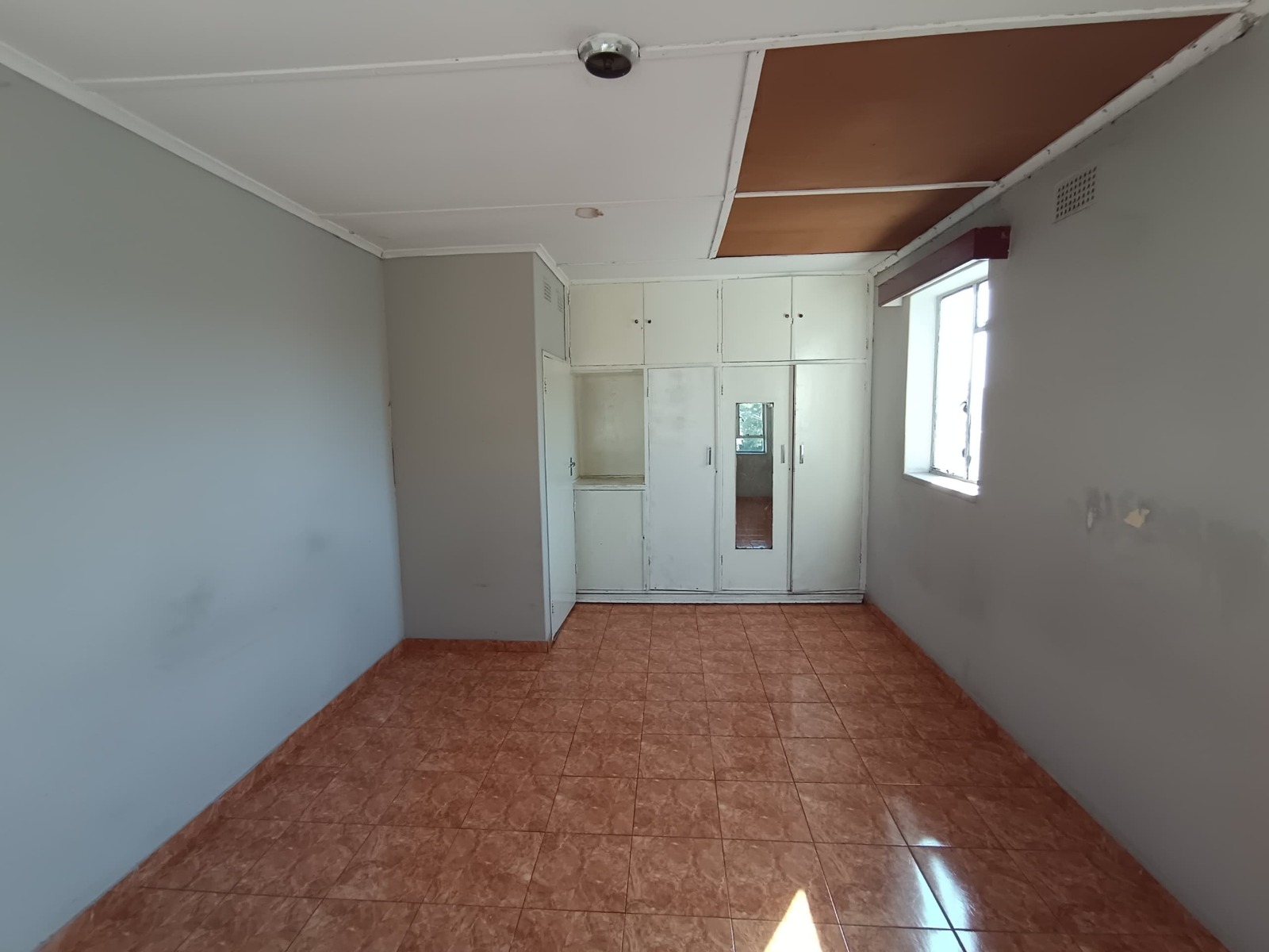 2 Bedroomed Flat in Bulawayo CBD for sale