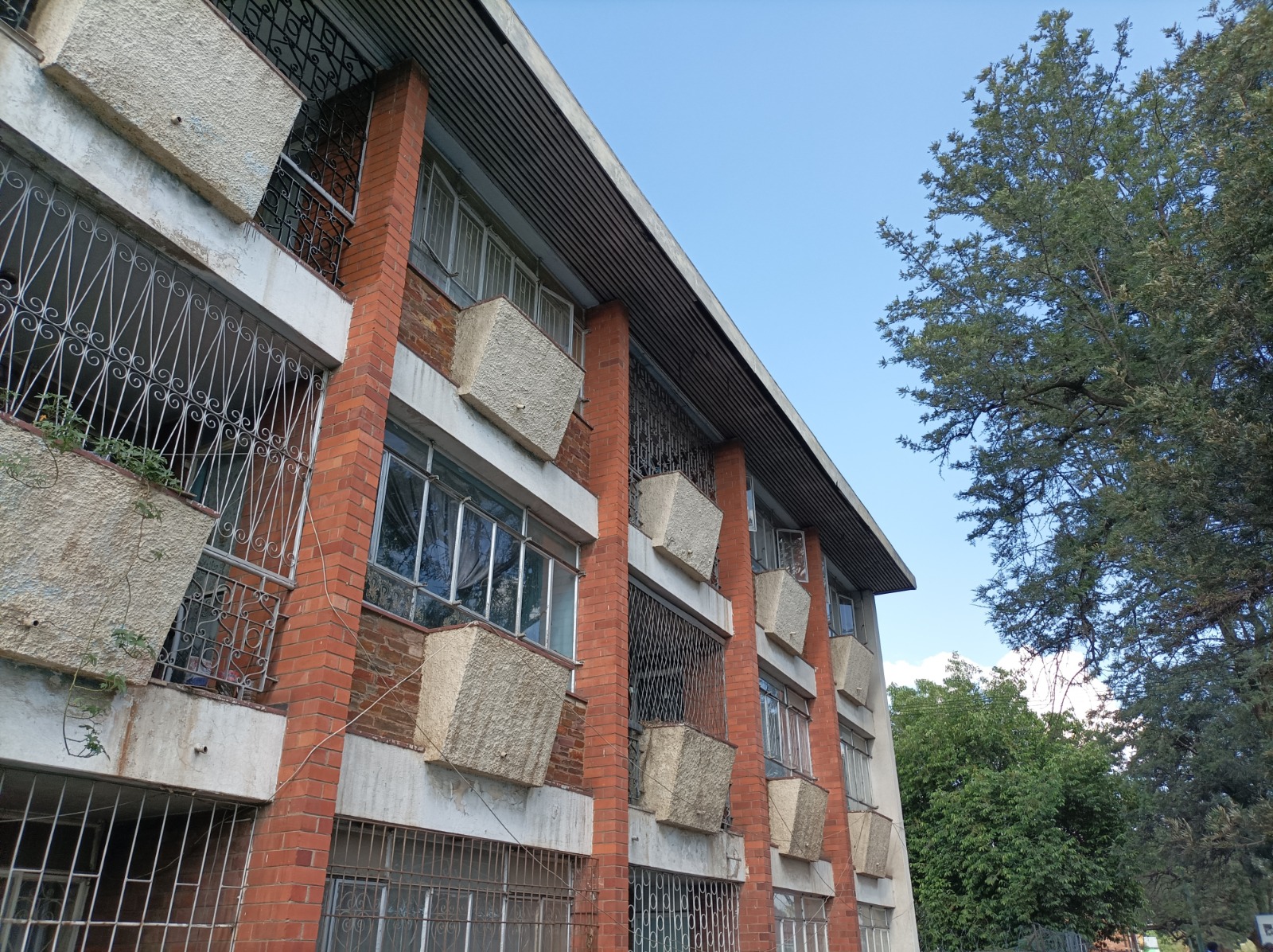 2 Bedroomed Flat in Bulawayo CBD for sale