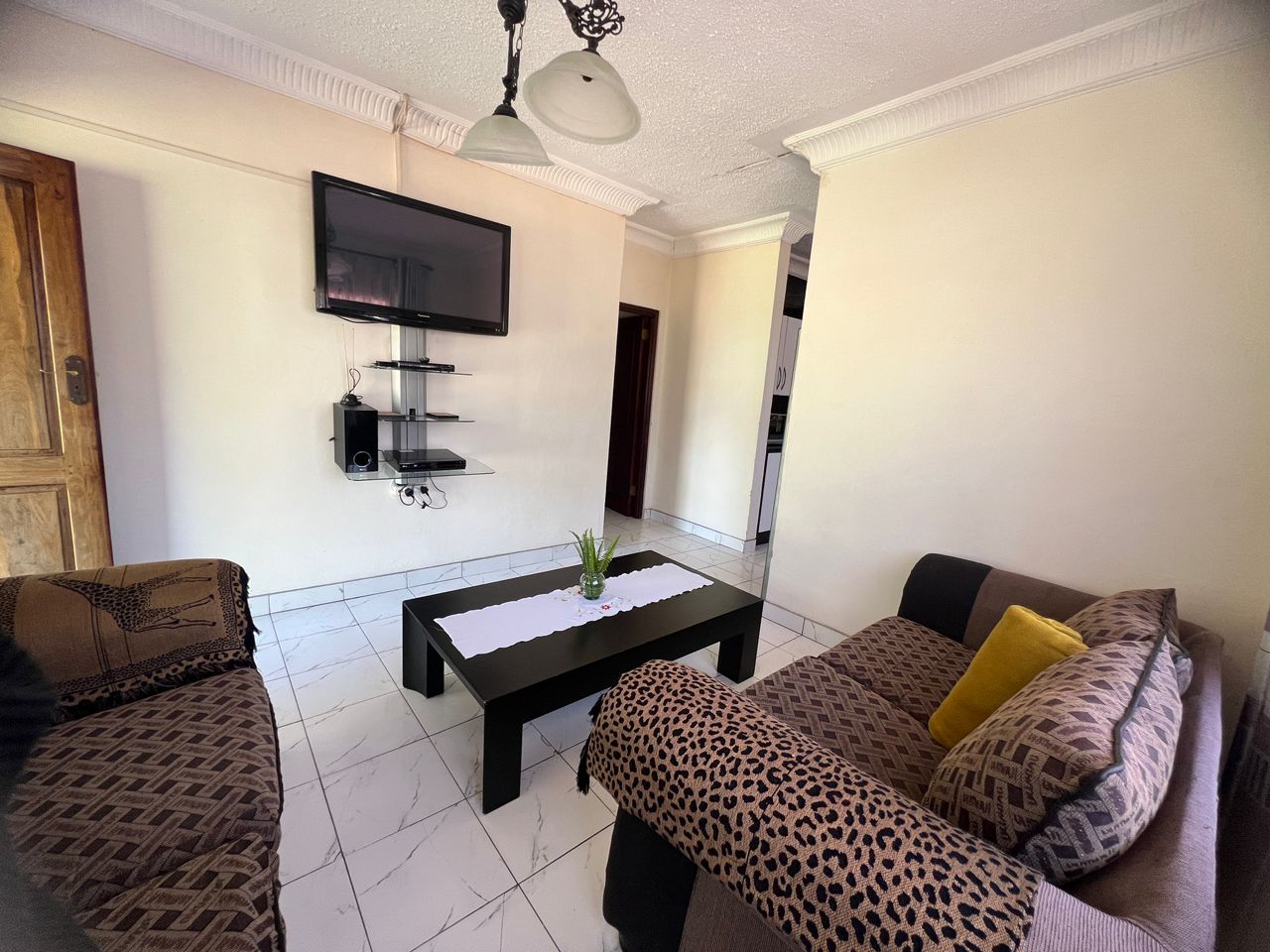 2 Bedroomed Fully Furnished Cottage in Hillside For Rental